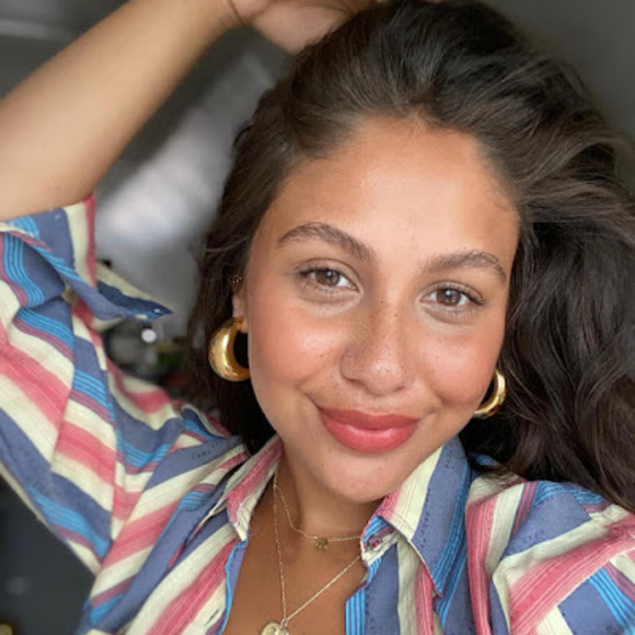 Meet your Posher, Stephanie - Picture 1 of 1